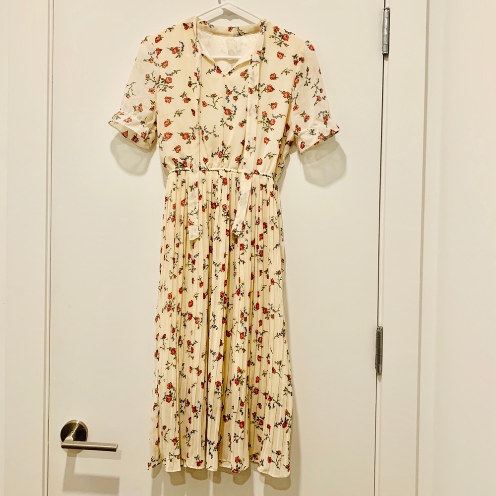 Korean cream pleated floral dress puff sleeve rose